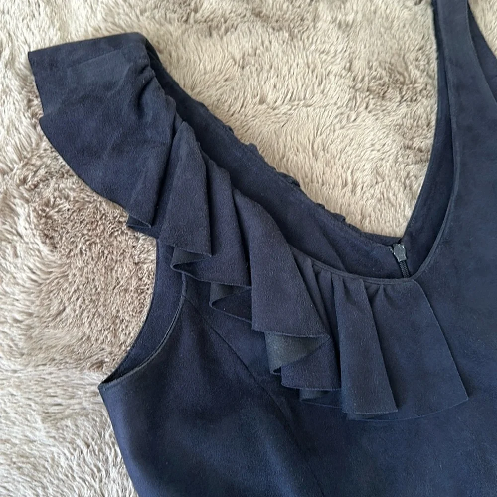 DROMe Suede Ruffle Top - Picture 4 of 15